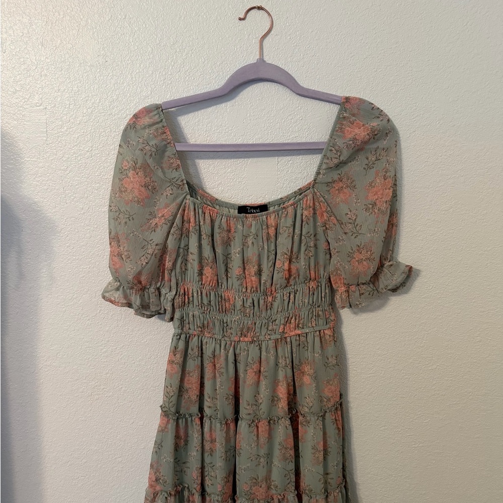 Women’s Floral Puff Sleeve Dress